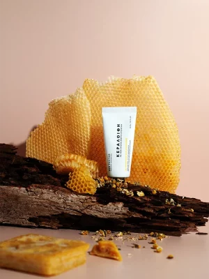 Beeswax Onitment for Hemorrhoids